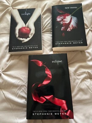 TWILIGHT TRILOGY  -   By Stephenie Meyer - EXCELLENT - NEVER READ - Image 1 of 4