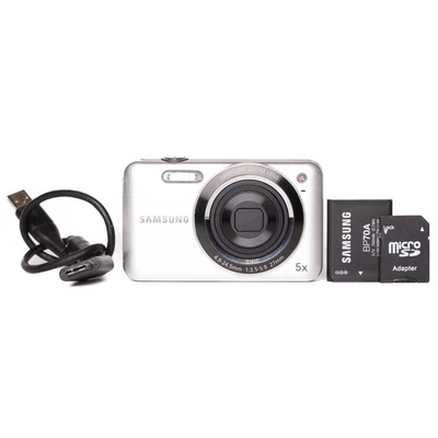 Samsung ES73 12.2MP Digital Camera - Silver - FULLY FUNCTIONAL - Image 1 of 4