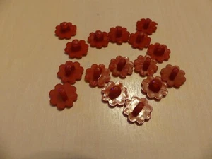 16 x red baby cardigan buttons - Picture 1 of 3