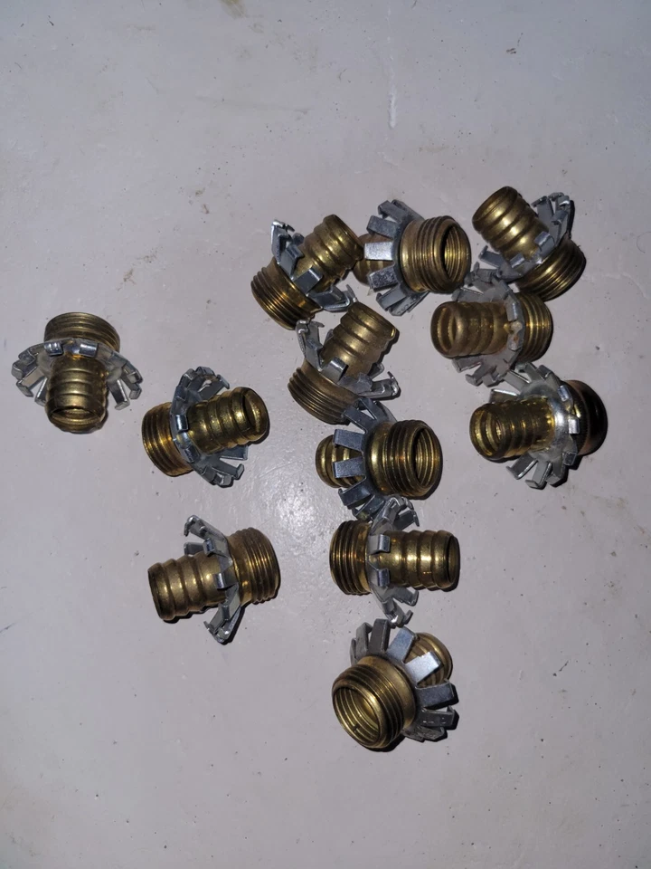 Paquete de 12 mangueras de agua macho para reparación de extremos de reparación de jardín de 3/4" Foto 1 de 1