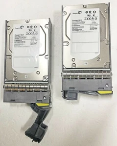 lot de 2 x Seagate Cheetah 15k ST3600057FC 600 Go -3.5" - Fibre Channel + caddy - Photo 1/2