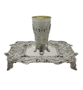 925 STERLING SILVER HANDMADE LEAF APPLIQUE ORNATE SWIRL CHASED SQUARE CUP & TRAY - Picture 1 of 5