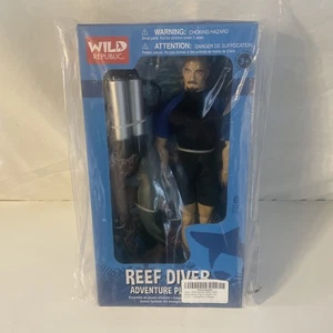 Wild Republic Reef Diver Adventure Playset Action Figure + Accessories & Dolphin - Picture 1 of 3