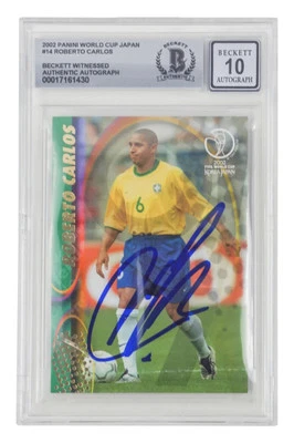 Roberto Carlos Signed 2002 Panini World Cup Japan #14 – BGS 10 Witnessed - Image 1 of 2