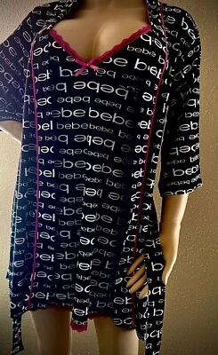 JUEGO BATA Y CAMISÓN BEBE LOGO XL 2 piezas nuevo con etiquetas Foto 1 de 4