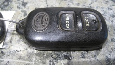 2003-2008 TOYOTA COROLLA KEYLESS ENTRY REMOTE TRANSMITTER FOB 43VT14T OEM - Image 1 of 3