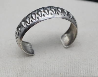Brazalete Hopi Sterling vintage con sello 24 g Foto 1 de 4