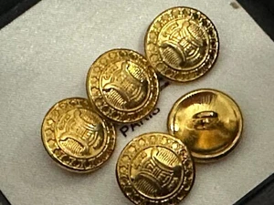 5 ORIGINAL VINTAGE CELINE PARIS BUTTONS GOLD, TRIOMPHE LOGO COUTURE 80s RARE FAB - Picture 1 of 19