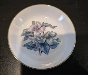 VINTAGE ROYAL WORCESTER TRINKET DISH MADE IN ENGLAND W/ORIGINAL BOX EUC - Picture 1 of 4