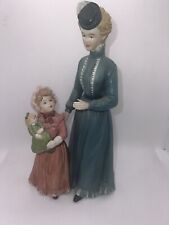 Homco Figurine Mother and Daughter Holding Doll 8822