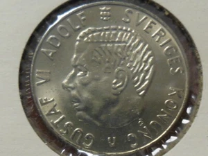 1973 Swedish One (1) Krona "Gustaf Vl Adolph" Coin  - Picture 1 of 6