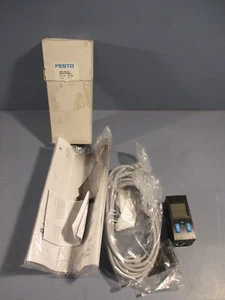 FESTO SDE1-D10-G2-W18-C-P1-M8-G PRESSURE SENSOR 192766 - Picture 1 of 4