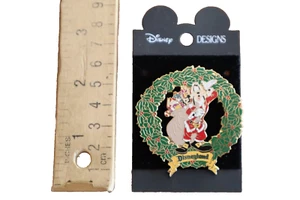 Disney LE DLR Disneyland Santa Goofy Wreath Christmas 2000 Presents Toy Bag Pin - Picture 1 of 7