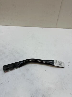 Novo suporte de barra frontal para para-choque do passageiro para 11-14 Silverado Sierra GM1063106 - Imagem 1 de 3