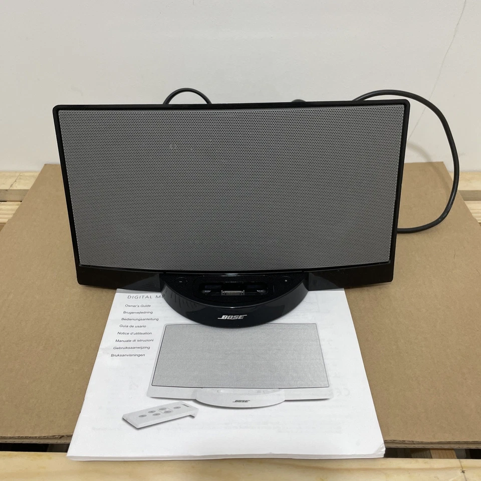Bose SoundDock Portable Digital Music System w/ Power Suppy No Remote - Image 1 of 4