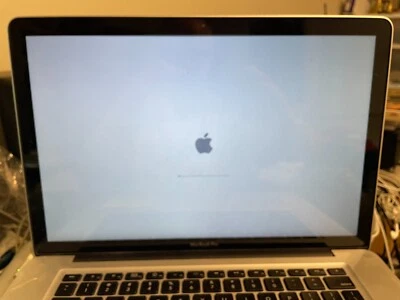 Apple MacBook Late 2009 13" 2.26GHz Core 2 Duo - Image 1 of 4