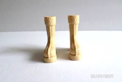 Bratz 👑 Wintertime Wonderland Dana MGA 娃娃 米色 鞋 靴子 替换件 — 第 1/4 张图片