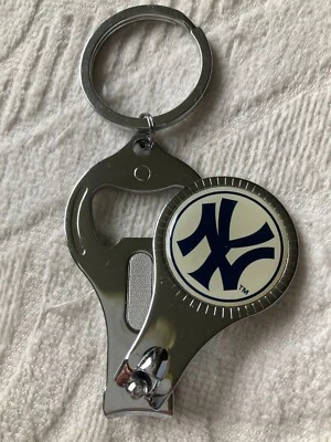 New York Yankees 3-IN-1 Metal Key Chain with Team Emblem MLB Licensed Baseball - Image 1 of 2