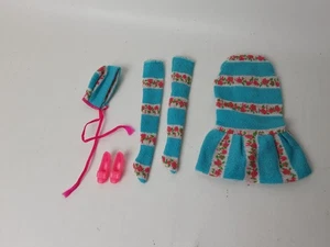 VINTAGE BARBIE DOLL MOD VESTITI #1842 INSIEME SET MAGLIA COMPLETO GIAPPONE - Foto 1 di 7