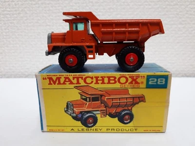 Camión de volteo Matchbox - #28 Mack rueda regular Foto 1 de 4