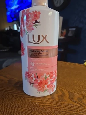 Lux ~ Sakura Hydrating Shower Gel 33.8 fl oz - Image 1 of 2