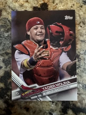2017 Topps Image Variation SSP (Catcher's Gear) Yadier Molina #373 - Image 1 of 2