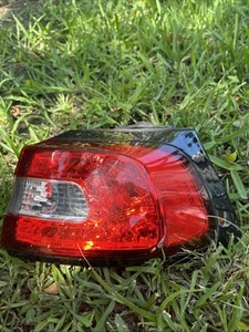 2014-2018 JEEP CHEROKEE REAR TAIL RIGHT LIGHT PASSENGER OEM 68102906AF - Picture 1 of 16