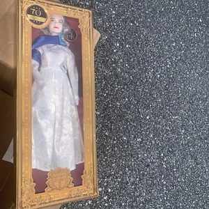 Queen Elizabeth II Platinum Jubilee 70th Anniversary Collector Doll NEW - Picture 1 of 2