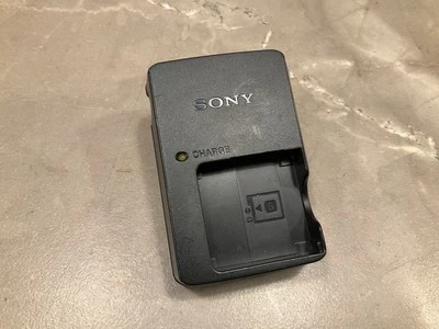 Cargador de batería original OEM Sony BC-CSGD tipo G batería Foto 1 de 4