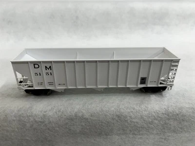 Nice Bowser Detroit & Mackinac 100 Ton Hoppers HO( PRICE IS PER SINGLE CAR) - Image 1 of 4