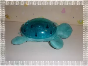 ㉘ - Veilleuse Tranquil Turtle Tortue Aqua de Cloud B Ocean Aqua - Picture 1 of 7