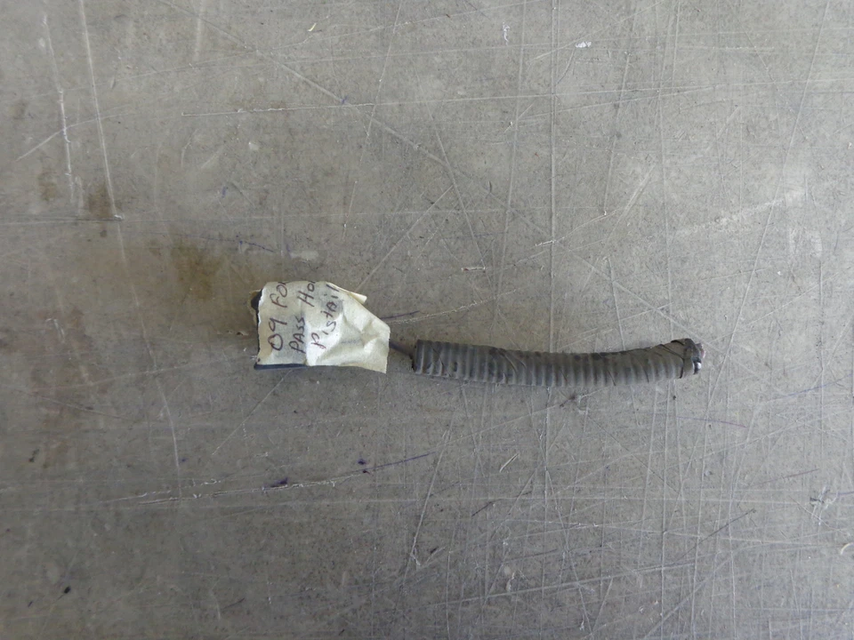 Arnés de cables de bocina lateral del pasajero 08 09 10 Ford Focus SE 4 PUERTAS 2,0 4 cilindros negro  Foto 1 de 1