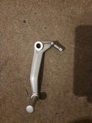 GENUINO TRIUMPH PEDAL GEARCHANGE Conjunto T2082492.ROCKET 3 R Foto 1 de 4