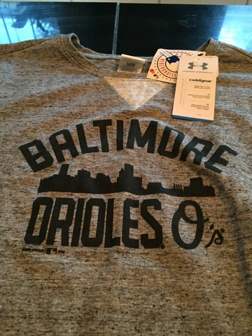 WOMENS MLB UNDER ARMOUR BALTIMORE ORIOLES SKYLINE SWEATER M MEDIUM GRAY NWT Cover