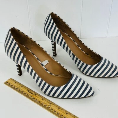 Zapatos de tacón alto Merona talla 9,5 tacón de aguja gris blanco rayas Foto 1 de 4