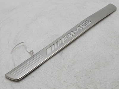 Mercedes GLS63 AMG X167 2021 placa de alféizar trasero izquierdo moldura LED plateado Foto 1 de 4