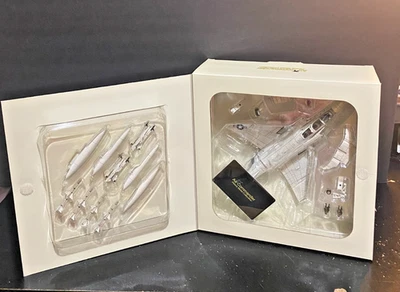 Air Commander 330111 F-4J Phantom-II USN VX-4 оценщики истребитель серый кролик 1:72 - Изображение 1 из 4