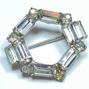 KRAMER OF New York Vintage Silver Tone Small Hexagon Pin Brooch - Picture 1 of 9