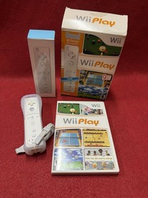Wii Play with Bonus Wii Remote Nintendo Wii 2007 Mint
