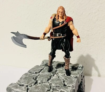 Figura de acción THOR Odinson MCU Infinity War Marvel Comics 6" + hacha de madera Groot Foto 1 de 4