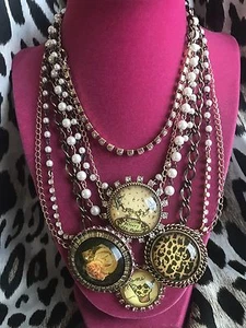 Betsey Johnson Vintage Betsey's Tea Party Lucite Bubble Cake Rosebud Necklace - Picture 1 of 7
