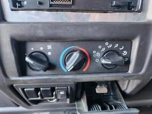 JEEP WRANGLER HEATER/AC CONTROLS DIAL TYPE, TJ, 10/96-12/02 - Picture 1 of 5