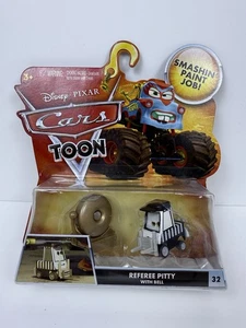 Disney Pixar Cars Toon #32 Arbitro Pitty nuovo con scatola con campana da Monster Truck Mater - Foto 1 di 7