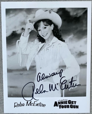 Reba McEntire Signed IP 8x10 Promo Photo - Annie Get Your Gun, Authentic, RARE Cover
