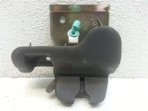 2000 TO 2001 LEGACY SEDAN TRUCK LATCH ASSM. - Picture 1 of 4