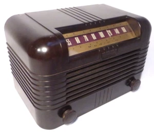 Radio da tavolo vintage RCA 76ZX11 - RICAPITO e suoni funzionanti OTTIMO SU AM - Foto 1 di 7