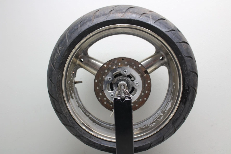 Llanta trasera Suzuki GSXR750 GSX-R750 1998-1999  Foto 1 de 4