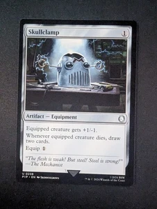 Abrazadera de calavera #238 MTG Fallout - Imagen 1 de 2