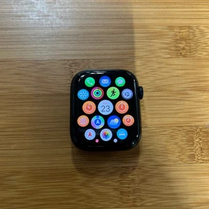 Apple Apple Watch Series 9 - 45mm Midnight Aluminum - GPS (Read Description) - Photo 1 sur 4