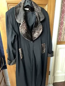 Vintage L Black “Design Today’s” Long Large Coat Faux Leopard Trimmed Lined USA - Picture 1 of 8